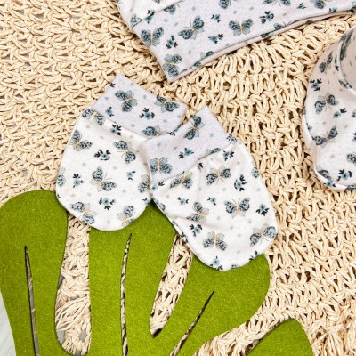 Kit Touca/Luva/Sapatinho - Borboletas - Areia